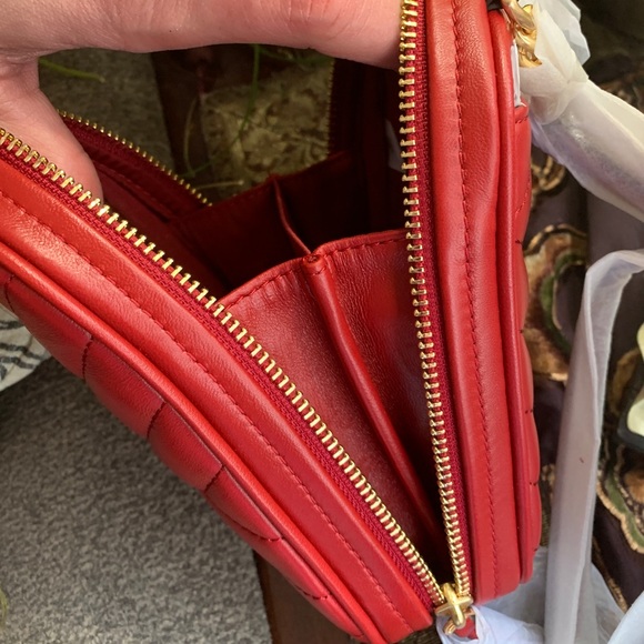 SOLD⛔️Authentic TORY BURCH Quilted Pebbled leather Logo 2zip phone/cards Crosby - Picture 8 of 13